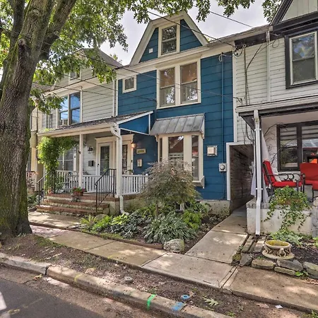 Charming Lambertville Retreat - 1 Mi To River!